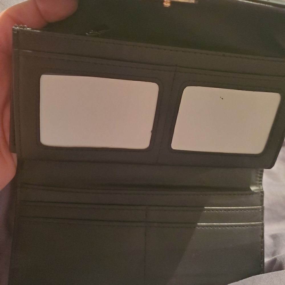 Tri Fold Wallet - Picture 6 of 12